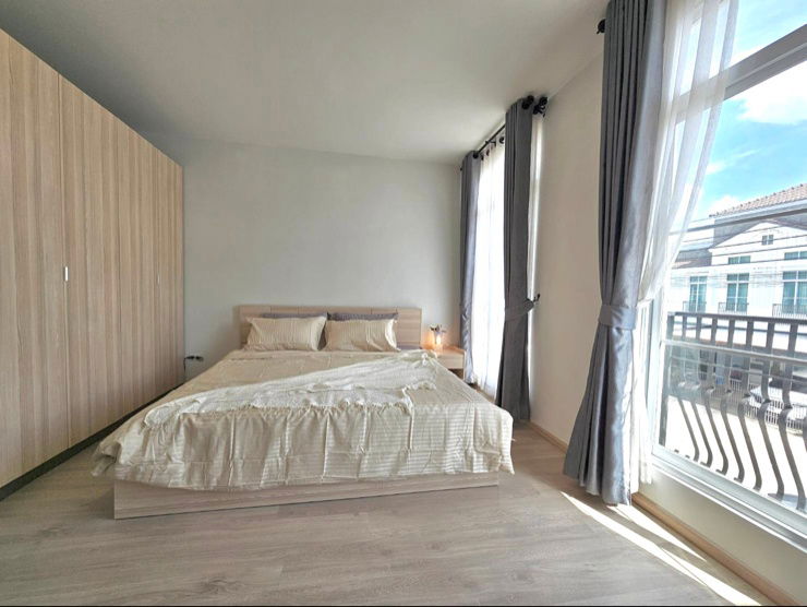 picture Cozy 2-Storey Townhome for Rent at 🏠Indy 1 Bangna–Ramkhamhaeng 2 🏠| 2BR, 3BA, Fully Furnished with new✨ - 9/10