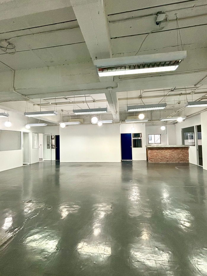 picture Office for rent (Thonglor) approximately 700 meters from BTS Thonglor Station. - 10/16