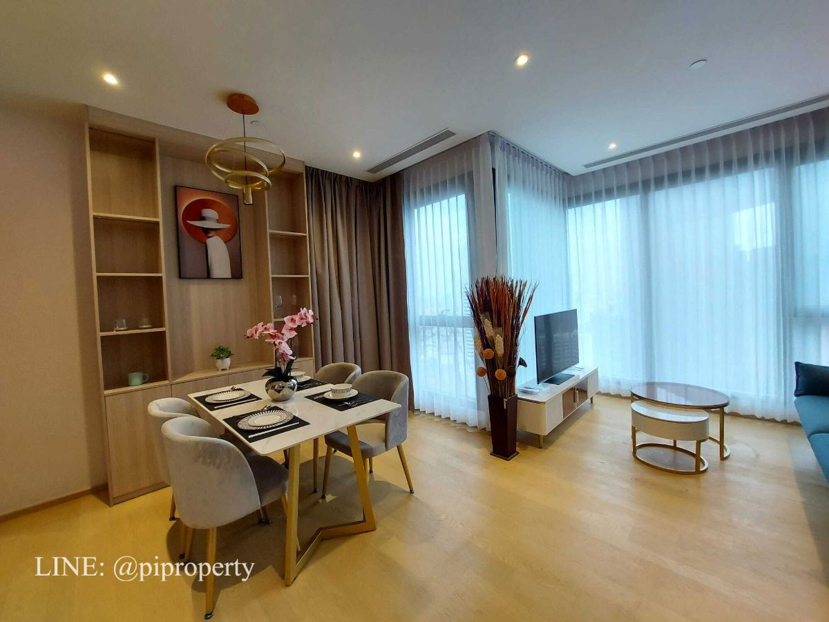 picture ​Experience an elevated lifestyle in this stunning corner unit at Ashton Asoke Rama 9.  - 2/37