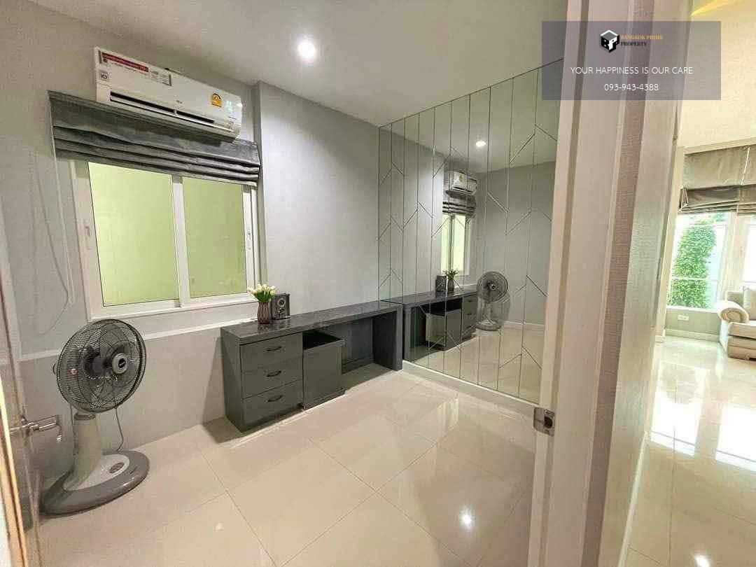 รูป Grandio Ramintra-Wongwaen | บ้านหลังริมเป็นส่วนตัว เฟอร์นิเจอร์บิ้วท์อินหรู #2025082911616 - รูปที่ 10/17