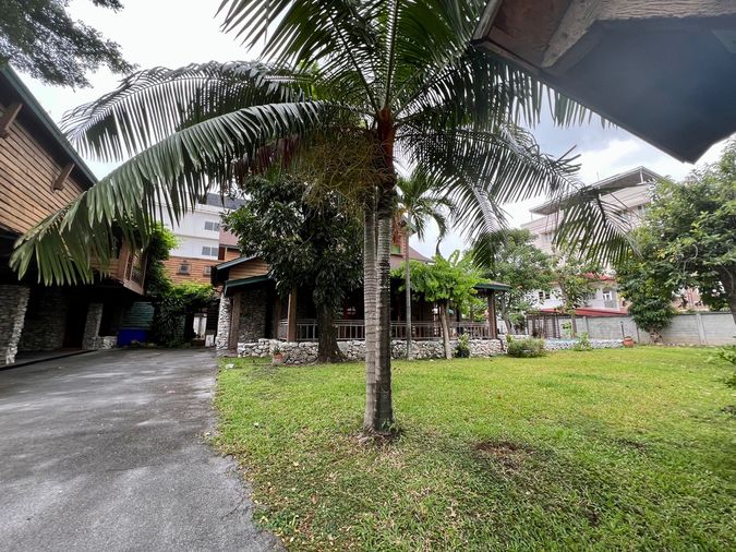 5-bed house for sale, 1628 sqm, 407 sq wah, Huai Khwang