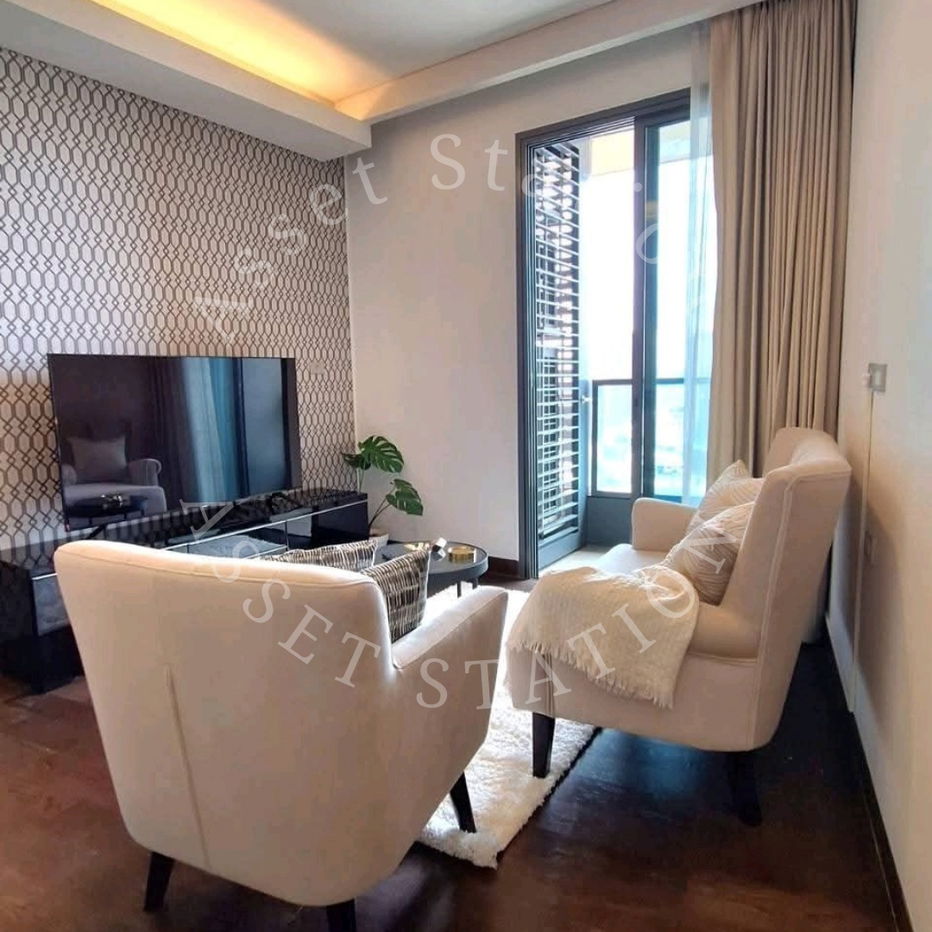 picture 🏢 The Lumpini 24 – Luxury condo in the heart of Phrom Phong, near BTS 🌟 - 3/7
