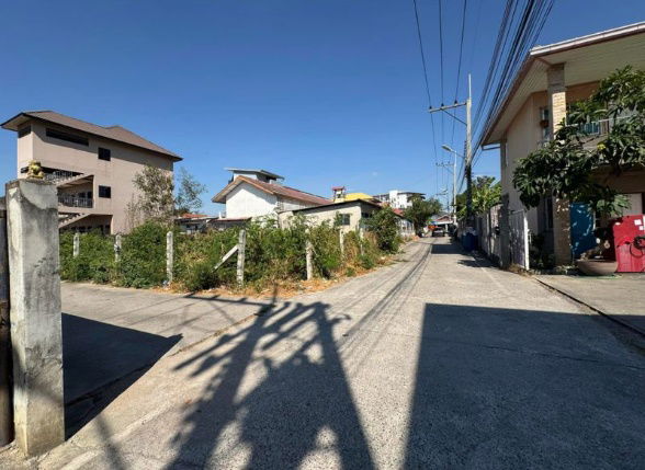 picture Vacant land for sale in Pattaya area, beautiful plot, cheap price, close to community area - 12/13