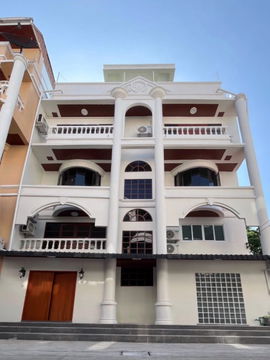 P0229  ให้เช่าบ้านหรู 5 ชั้น สไตล์คลาสสิก-โมเดิร์น WHITE MANSION –  ใจกลางทองหล่อ ซอย 25