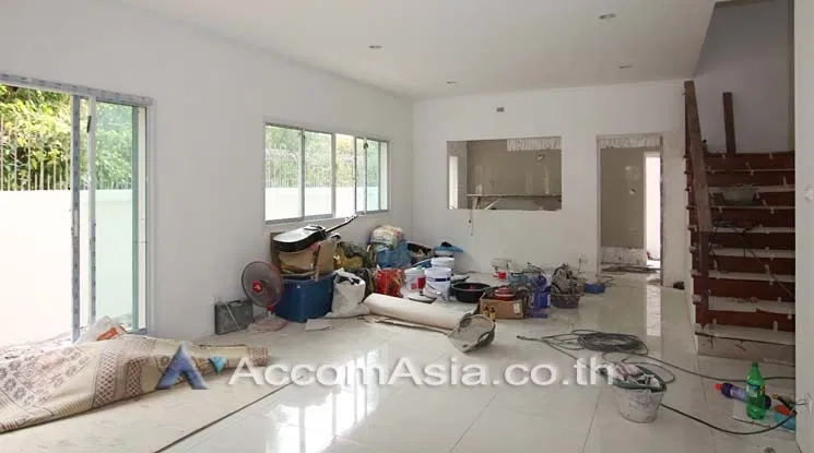 รูป 🔼🔽 AccomA 📩  4 BR Townhouse in Khlong Toei (AA11345) - รูปที่ 2/9