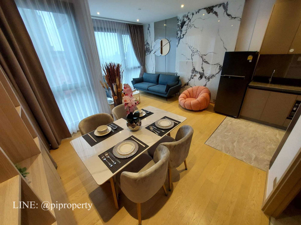 picture ​Experience an elevated lifestyle in this stunning corner unit at Ashton Asoke Rama 9.  - 8/37