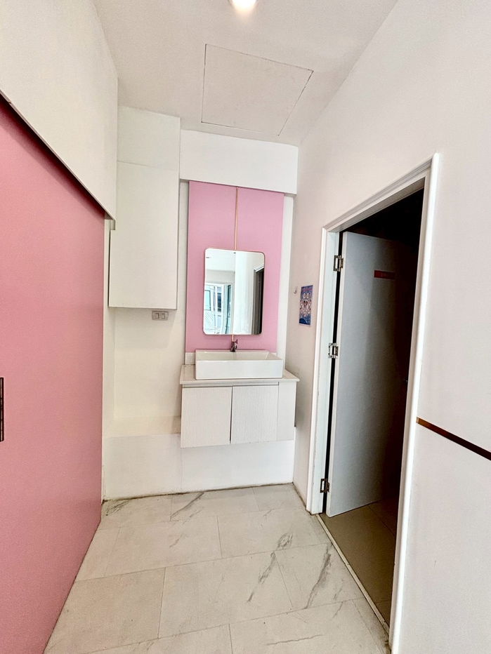 picture Office for rent (Thonglor) approximately 700 meters from BTS Thonglor Station. - 15/26