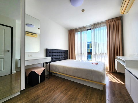 EC87893 - For Rent: Low-Rise Condo, spacious 2-Beds Corner Unit with Pool View in a Resort-Style at ICondo Sukhumvit 103 Udomsuk