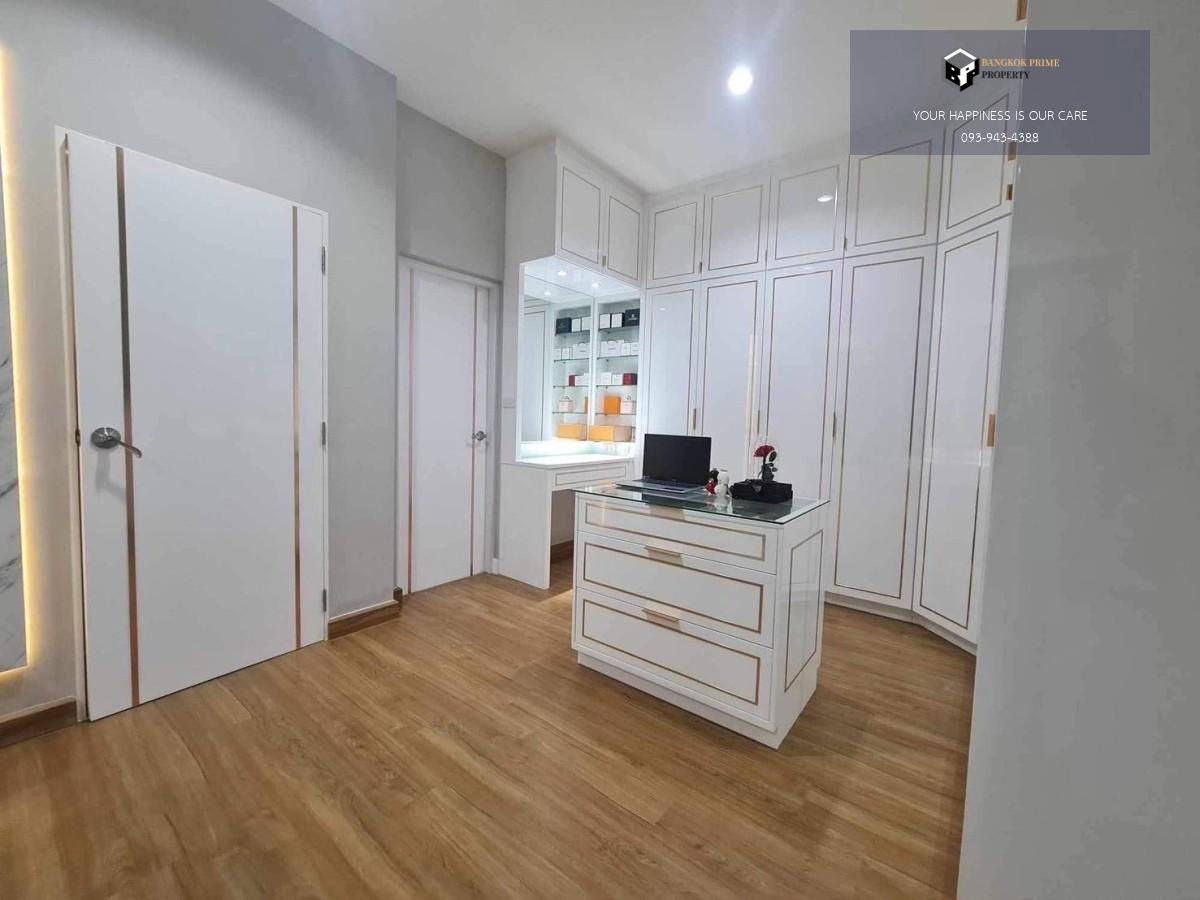 รูป Grandio Ramintra-Wongwaen | บ้านหลังริมเป็นส่วนตัว เฟอร์นิเจอร์บิ้วท์อินหรู #2025082911616 - รูปที่ 13/17