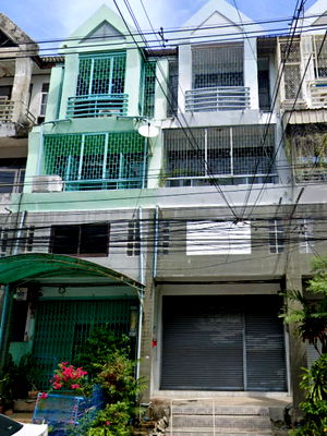 Townhouses for rent Ratchaphak Technology And Management College : Romklao Ramkhamhaeng 171-182 MRT MinPhatthana 1.2km. Townhouse for rent -Storey 20sq.wa. 160sq.m. 9