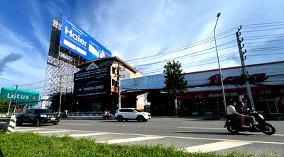 Shophouses for rent : 🎊 For Rent: 3-Unit Commercial Building on Chiang Mai – Lampang Super Highway