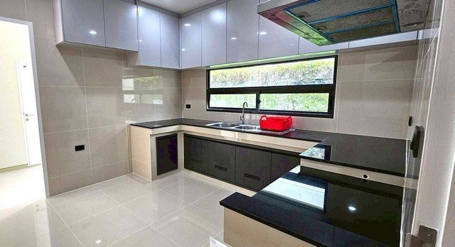 รูป HR2802ให้เช่าบ้านเดี่ยว โครงการเศรษฐสิริ กรุงเทพกรีฑา 2 ตกแต่งสุดหรู ใกล้ร.ร. Brighton Int'l School - รูปที่ 4/8