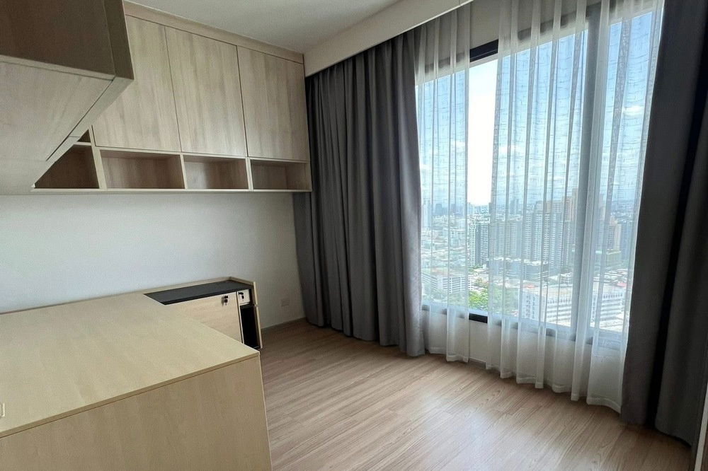 picture  For Sale !! Pet Friendly!!, High Floor 30++, corner room, great facility, 🔥 Code C20250800058.....M Jatujak, 2 bed, 2 bath, furnished, Special Deal!! - 8/9