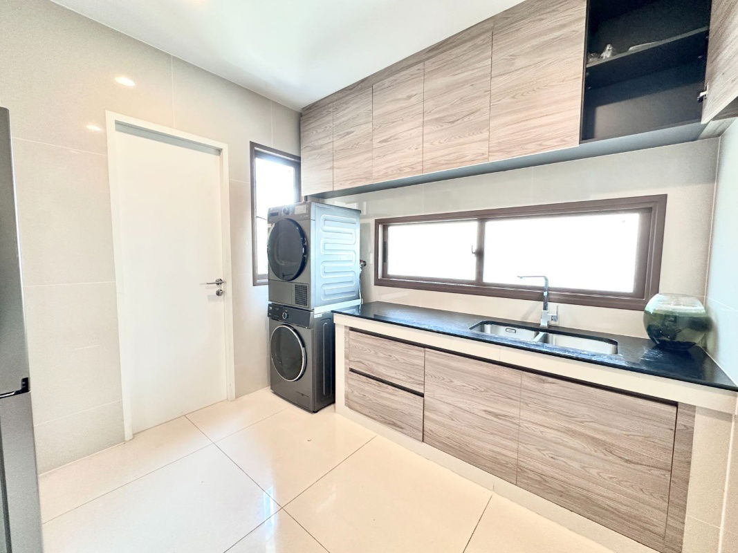 picture Burasiri Krungthep Kreetha - 🏡 Rent | Ready to Move In Luxury House with 4 Bedrooms  5 Bathrooms,📞 096-2493698 (BKK0175) - 21/26
