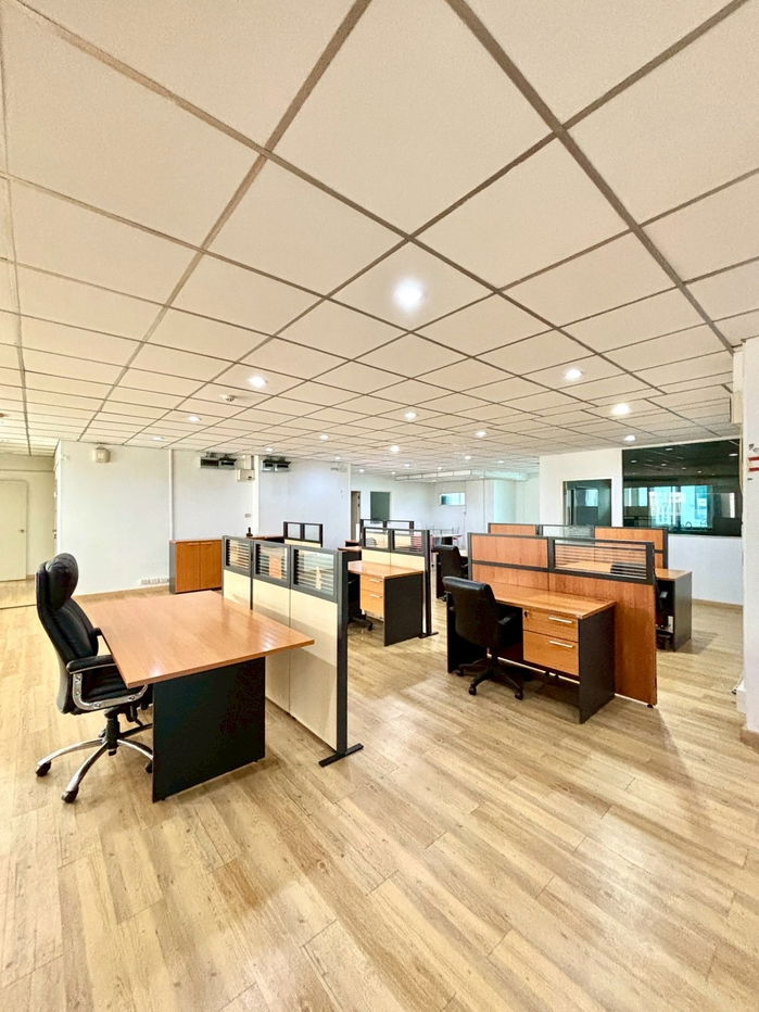 picture Office for rent (Thonglor) approximately 700 meters from BTS Thonglor Station. - 18/20