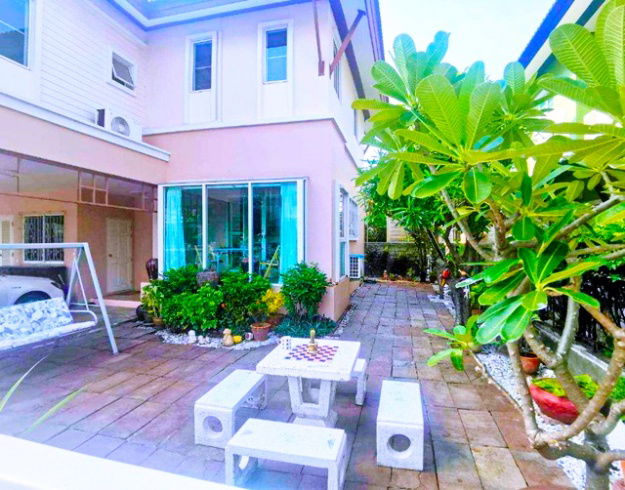 picture Central Eastville 1.7 km Along the Ekkamai-Ramintra Expressway Lotus Yothin Phatthana 800m. Karaoke - 2/8