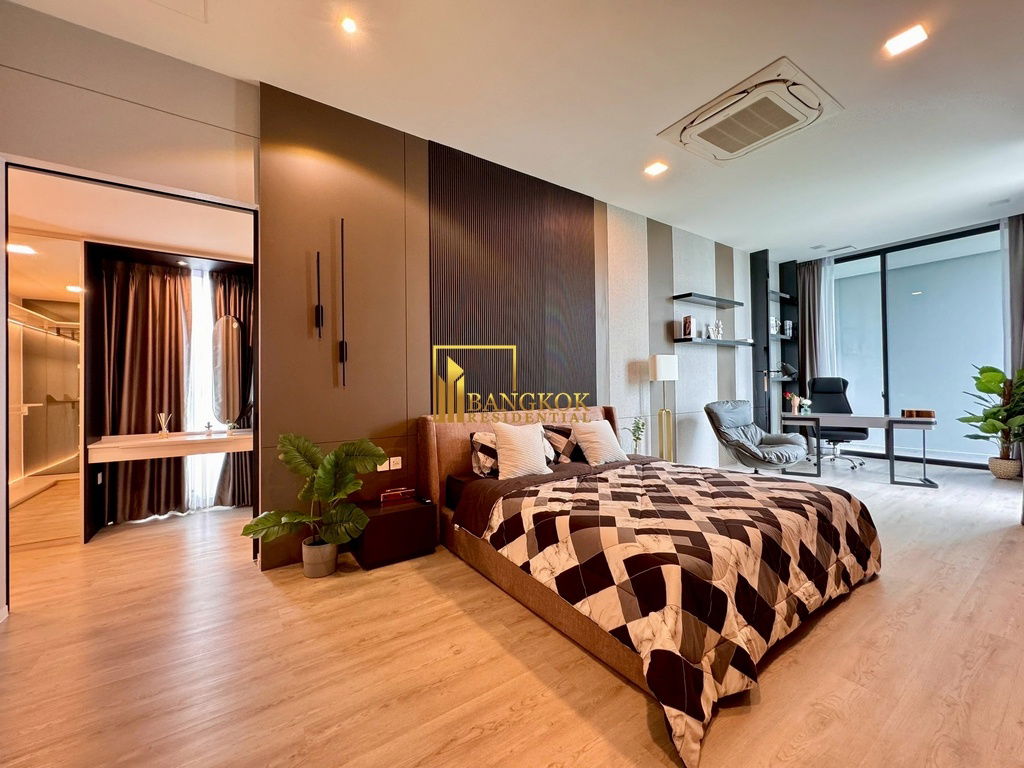 picture VIVE Krungthep Kreetha | Luxurious 4 Bedroom House For Rent - BR28266SH - 50/79