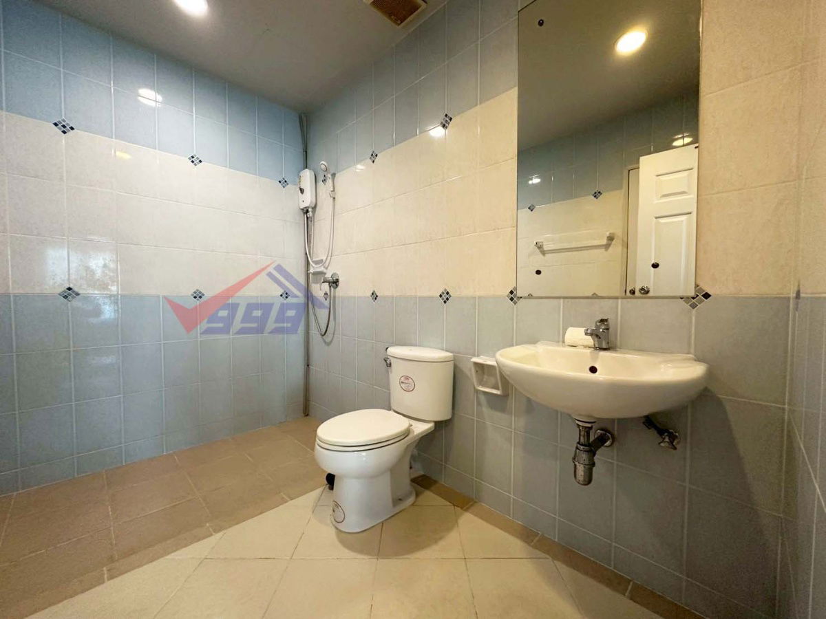picture For Sale: Baan Klang Muang The Paris, Krungthep Kreetha 7 - 15/17