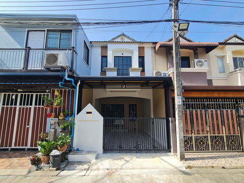 🏡 S460 [ขาย] ทาวน์เฮาส์ 2 ชั้น หมู่บ้านเคซี รามอินทรา 7  📍 MRT สถานีเศรษฐบุตรบำเพ็ญ / มีนบุรี  💰 ราคาเพียง 1,850,000 บาท