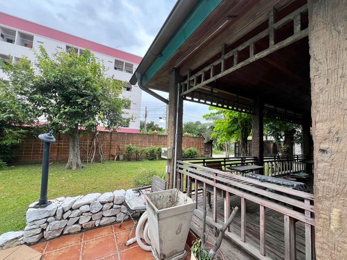 5-bed house for sale, 1628 sqm, 407 sq wah, Huai Khwang
