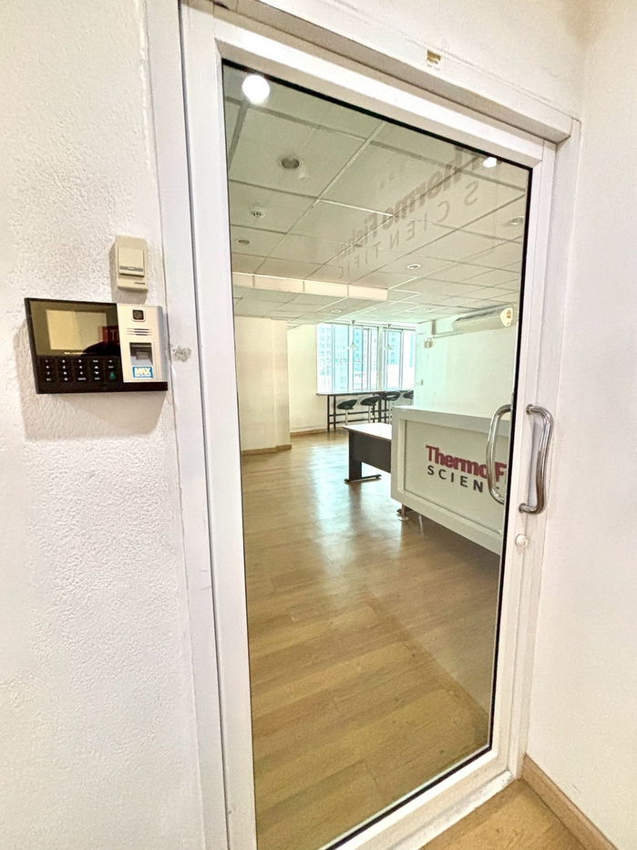 picture Office for rent (Thonglor) approximately 700 meters from BTS Thonglor Station. - 3/20