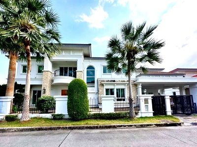 Houses for sale The Thai Bar Under The Royal Patronage : PK025 For Sale Grand Bangkok Boulevard Pinklao