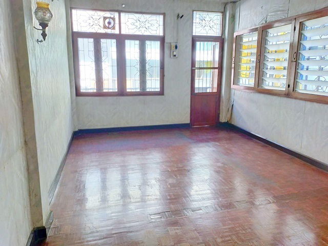 picture Thewet Samsen Rama8 Bridge 450m. MRT WatMangko 3.3 km.5-story commercial building for rent with roof - 6/8