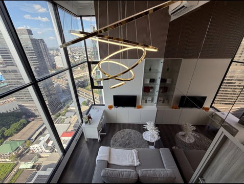 Knightsbridge Space Ratchayothin (Duplex) Available now Near BTS Pahonyothin24 (20 meters) 1 minute walk . 