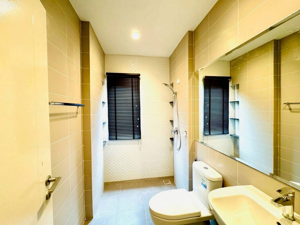 รูป ขานบ้านเดี่ยวหรู บางกอก บูเลอวาร์ด ศรีนครินทร์-บางนา อำเภอบางพลี  จังหวัดสมุทรปราการ  - รูปที่ 10/13