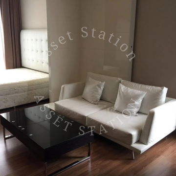 Ivy Ampio💼 Ready-to-move-in condo in the heart of work and office areas.💼
