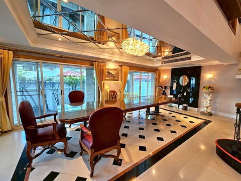 Incredible 8 Bedroom Luxury House For Sale in Nana Area - BR28284SH