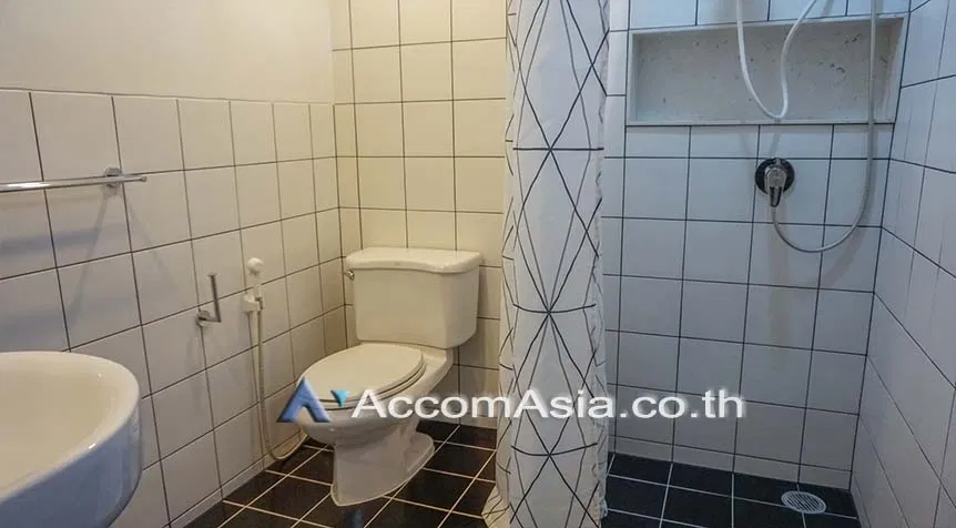 รูป 🔼🔽 AccomA 📩 Pet friendly 4 BR Townhouse in Khlong Ton Nuea (AA27057) - รูปที่ 11/15