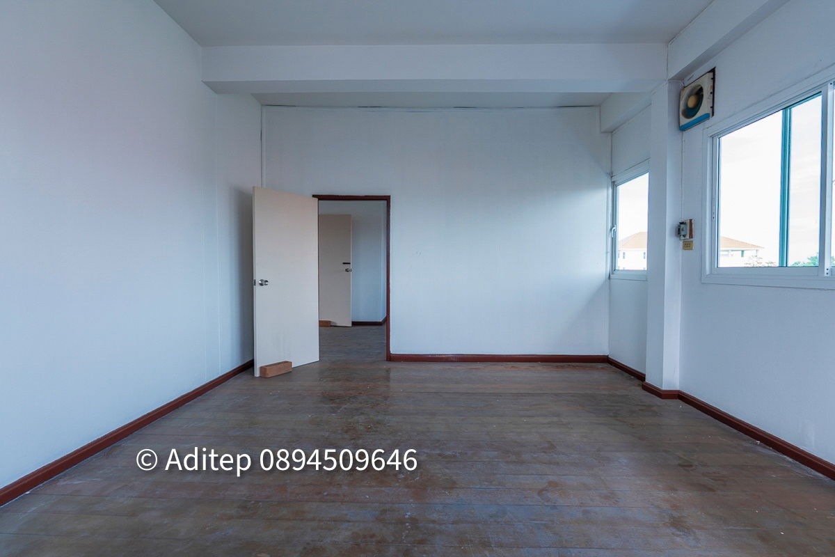 รูป ขายด่วน! ตึก 3 ชั้น 40 ตรว. แปลงหัวมุม ซ.วัดกู้ ปากเกร็ด ทำเลทอง เหมาะทำหอพัก ใกล้รถไฟฟ้าสายสีชมพู! ท่าน้ำปากเกร็ด - รูปที่ 30/33