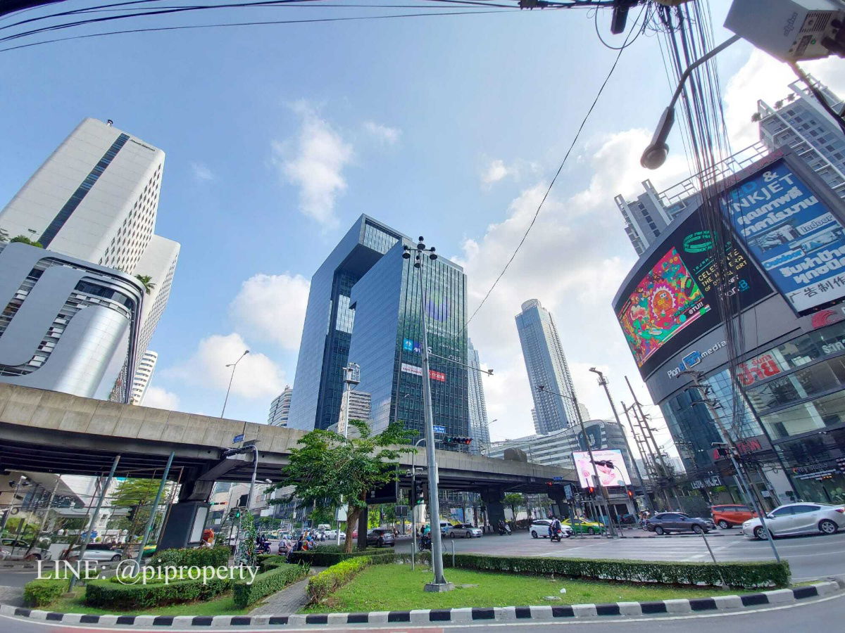 picture ​Experience an elevated lifestyle in this stunning corner unit at Ashton Asoke Rama 9.  - 18/37