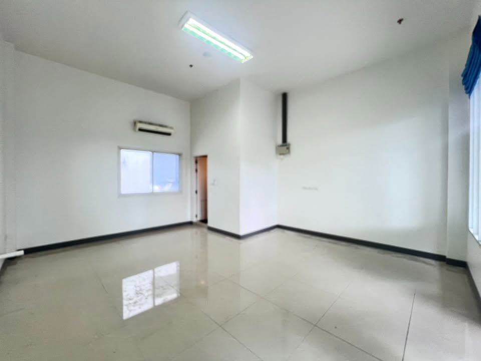 picture Chapter One Modern Dutch Condo for sale for business , market - 11/14
