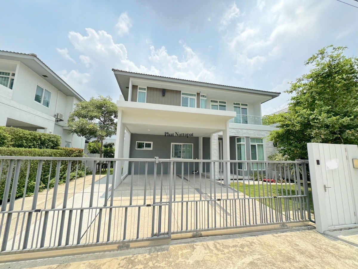 picture Mantana Bangna-Wongwaen Mantana Bangna-Wongwaen - 1/19