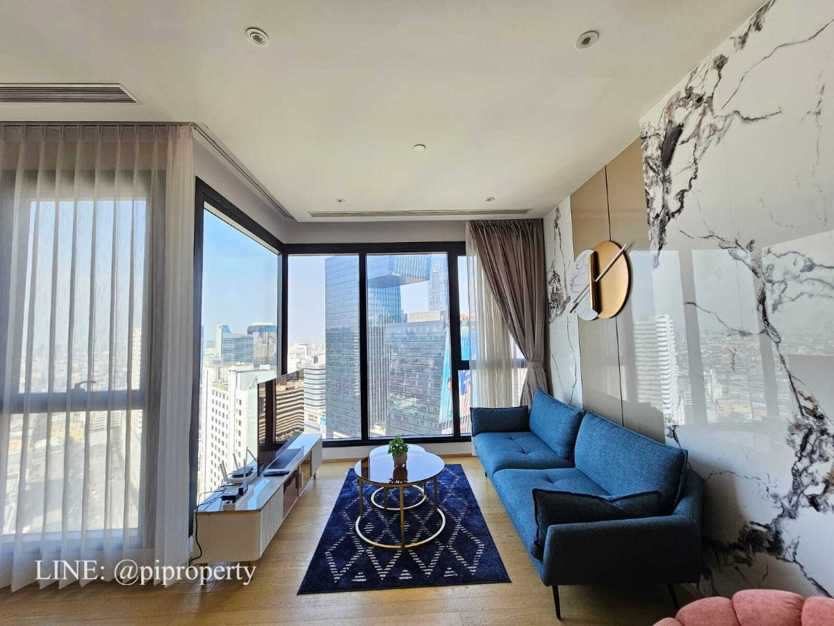 Experience an elevated lifestyle in this stunning corner unit at Ashton Asoke Rama 9.