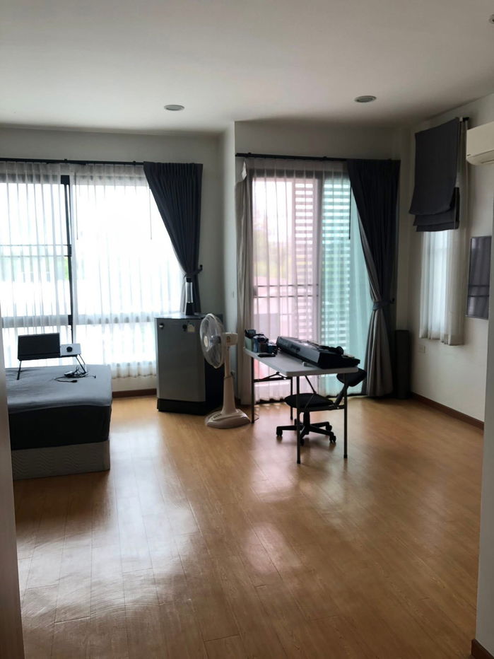picture P0228 For Sale 3-Storey Corner Townhome - Punnawithi 31, Sukhumvit 101 - 5/11