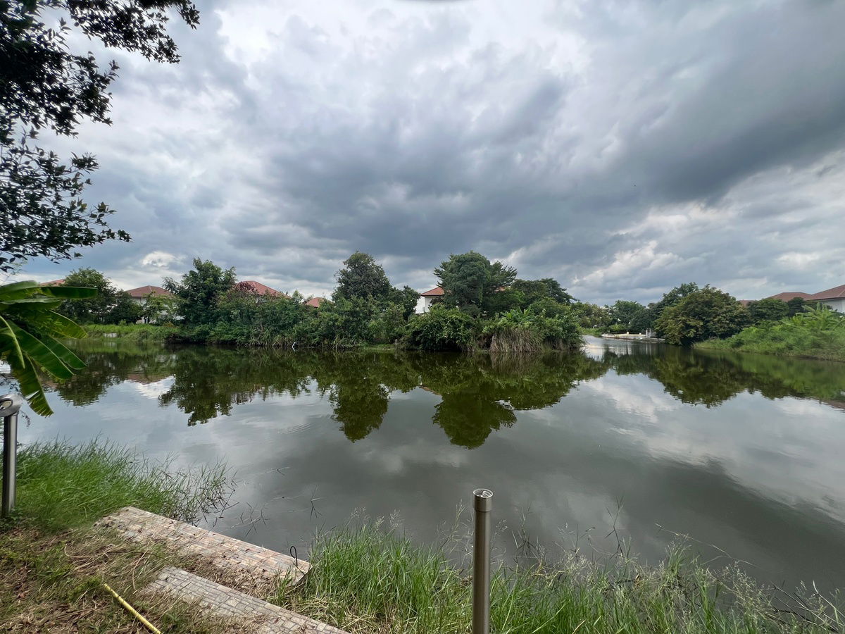รูป ⭐ ขายด่วน! บ้านเดี่ยว 2 ชั้น Garden Lagoona – บ้านริมน้ำ สไตล์รีสอร์ท บรรยากาศสงบ ร่มรื่น เหมาะกับการพักผ่อนและ Work From Home พื้นที่รอบบ้านเยอะ - รูปที่ 23/29