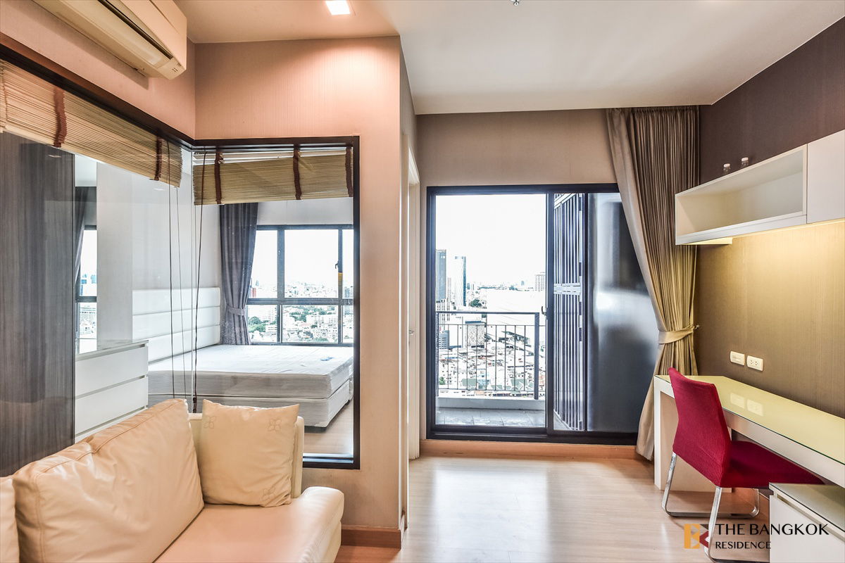 picture Urbano Absolute Sathon-Taksin ✨ Beautiful unit, high floor, open view 🏙️ Near BTS Krung Thonburi - 9/16