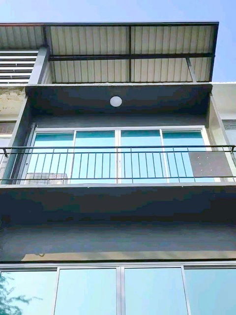 picture MRT WongSawang 2km. Townhouse for rent 3-storey 18 sq.wa. 230 sq.m. BonMarche Market 1.2 km. - 1/8