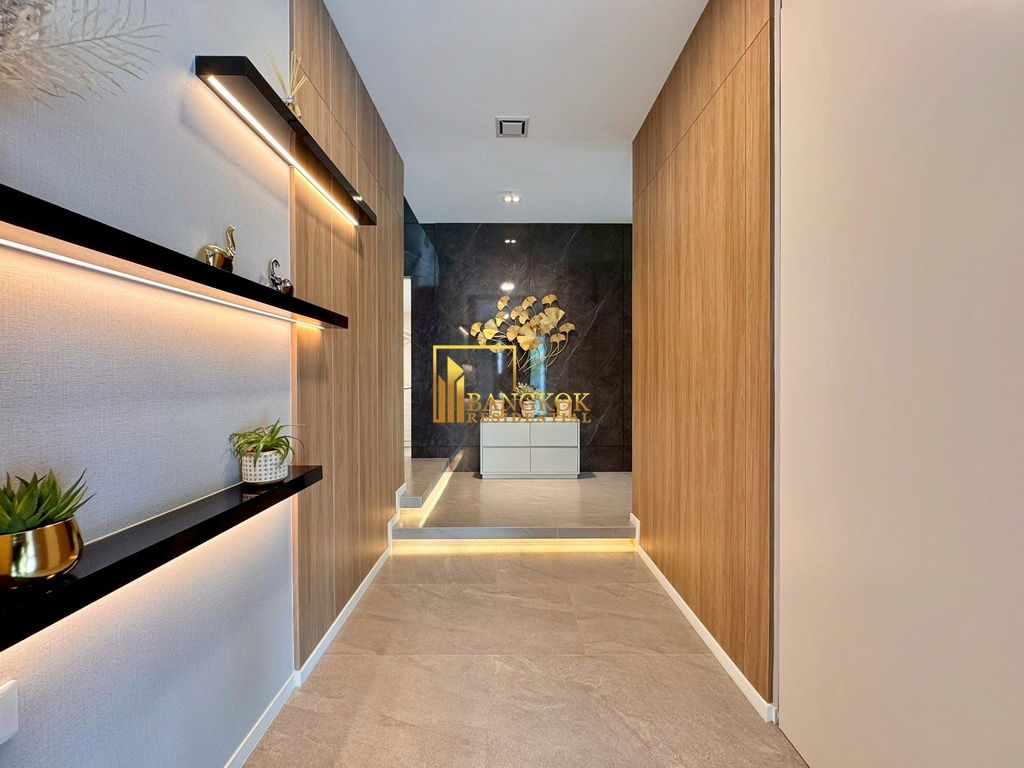 picture VIVE Krungthep Kreetha | Luxurious 4 Bedroom House For Rent - BR28266SH - 12/79