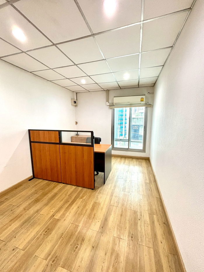 picture Office for rent (Thonglor) approximately 700 meters from BTS Thonglor Station. - 12/20
