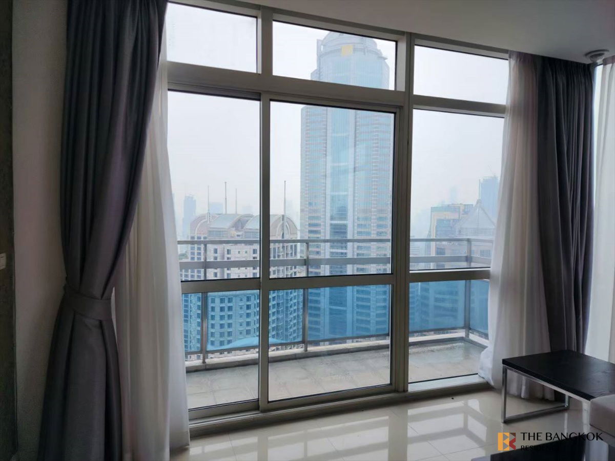 picture Athenee Residence 🌟 High-floor, Spacious Unit in Prime Location 🏙️ Near BTS Ploenchit   - 8/10