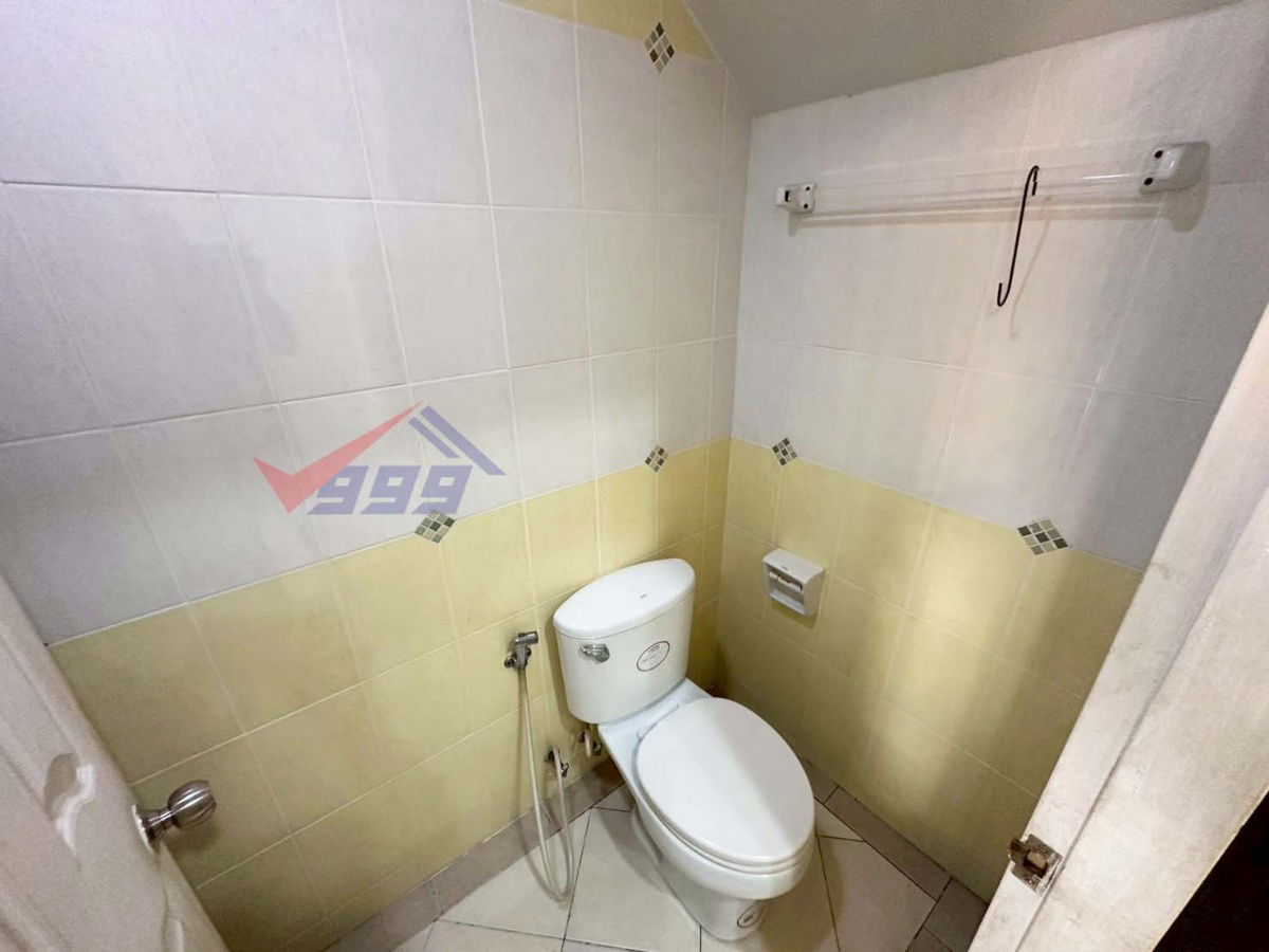 picture For Sale: Baan Klang Muang The Paris, Krungthep Kreetha 7 - 17/17