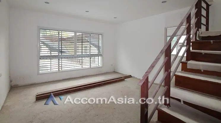 รูป 🔼🔽 AccomA 📩  4 BR Townhouse in Khlong Toei (AA11345) - รูปที่ 8/9