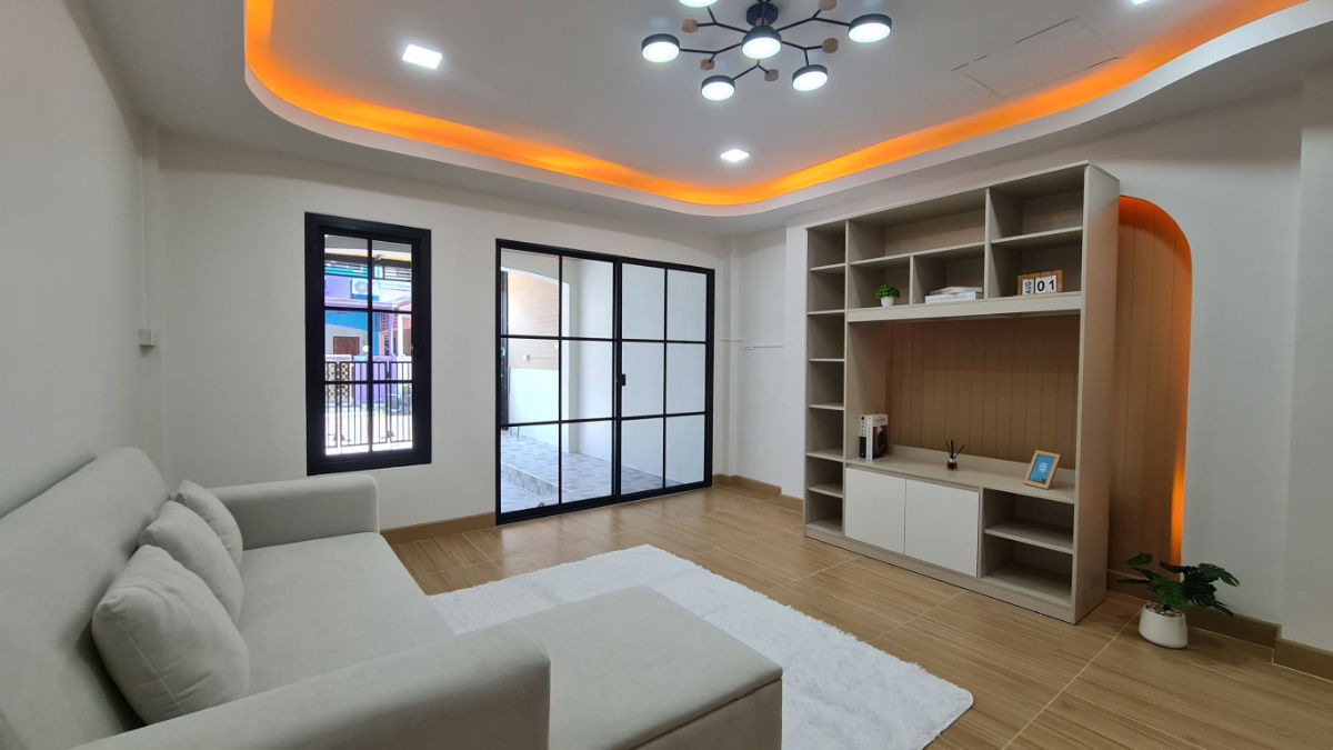 รูป 🏡 S460 [ขาย] ทาวน์เฮาส์ 2 ชั้น หมู่บ้านเคซี รามอินทรา 7  📍 MRT สถานีเศรษฐบุตรบำเพ็ญ / มีนบุรี  💰 ราคาเพียง 1,850,000 บาท - รูปที่ 4/18