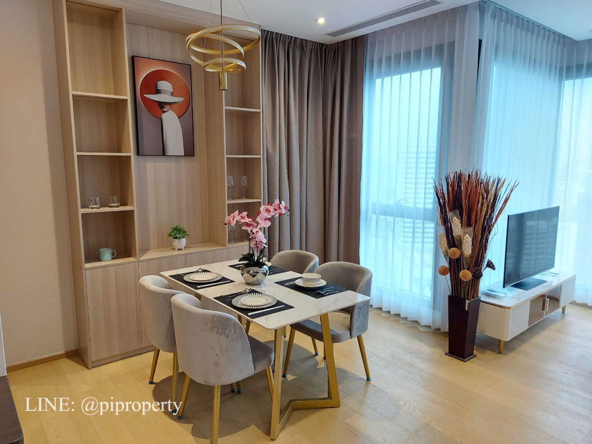 picture ​Experience an elevated lifestyle in this stunning corner unit at Ashton Asoke Rama 9.  - 4/37