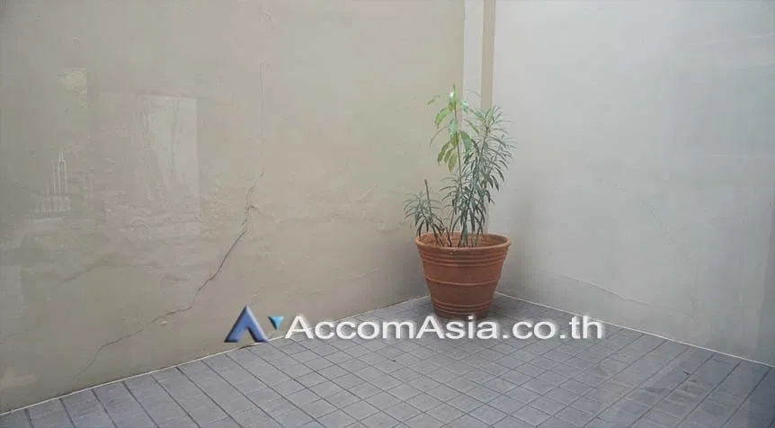 รูป 🔼🔽 AccomA 📩 Pet friendly 4 BR Townhouse in Khlong Ton Nuea (AA27057) - รูปที่ 4/15