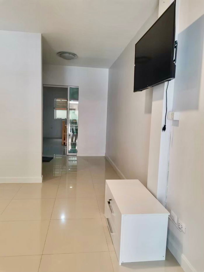 picture 🏡 For Rent: 3-Storey Townhome at Krissana Private City  ✨ Fully Furnished | Spacious Living | Prime Location - 6/30